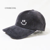 氣商品 燈芯絨風格製作的微笑刺繡帽 木炭色 STR008