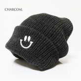 可愛的針織帽 繡花笑臉圖案 /木炭色 STR015