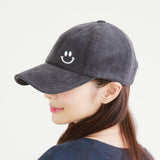 人氣商品 燈芯絨風格製作的微笑刺繡帽 灰色 STR009