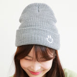 可愛的針織帽 繡花笑臉圖案 /灰色 STR016
